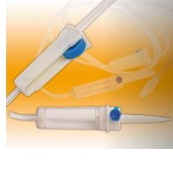 Deflussore per infusione con ago sterilizzato con ossido di etilene con roller apirogeno curain mono